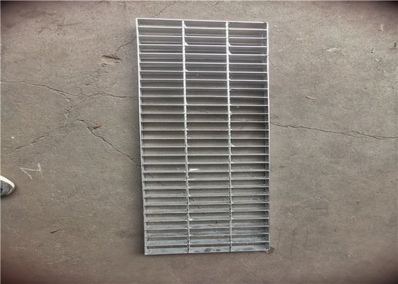 Rejillas de acero de la calzada de los materiales de construcción que rallan el polaco electrolítico de 100X8m m