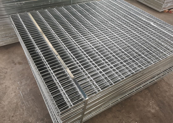Acero de acero de la prolongación del andén Q235 de carbono que ralla la corrosión anti de 75x10m m