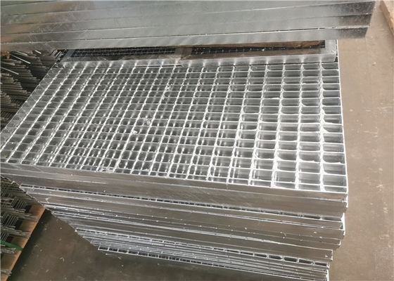 la inmersión caliente de acero de carbono de 6m m galvanizó la reja de acero yo tipo hoja