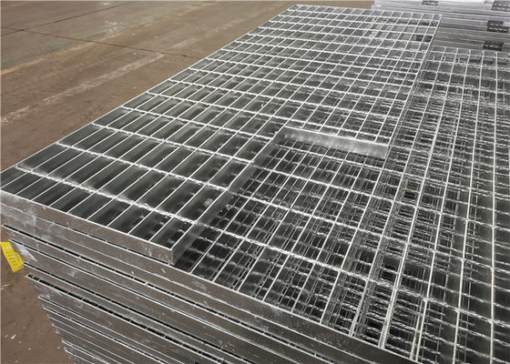 la inmersión caliente de acero de carbono de 6m m galvanizó la reja de acero yo tipo hoja