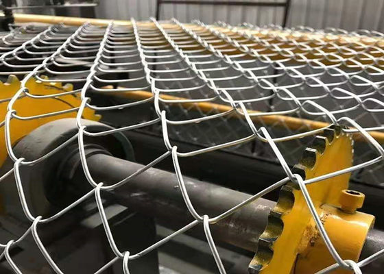El PVC superficial liso de la pulgada del ODM Diamond Chain Link Fence 5x5 cubrió