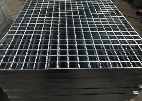 El electro macho de estampar galvanizado cerró la hoja de metal de la rejilla Q235 el rallar
