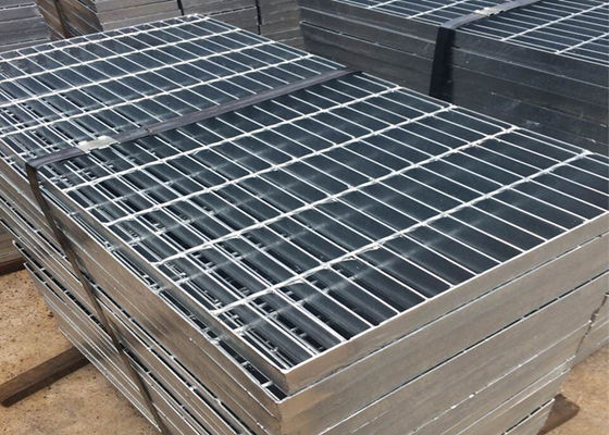 La resbalón anti Q345 soldó con autógena la inmersión caliente de la anchura de acero de la reja 1250m m galvanizada
