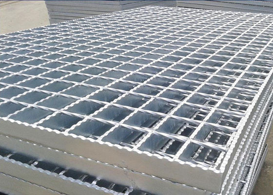 La resbalón anti Q345 soldó con autógena la inmersión caliente de la anchura de acero de la reja 1250m m galvanizada