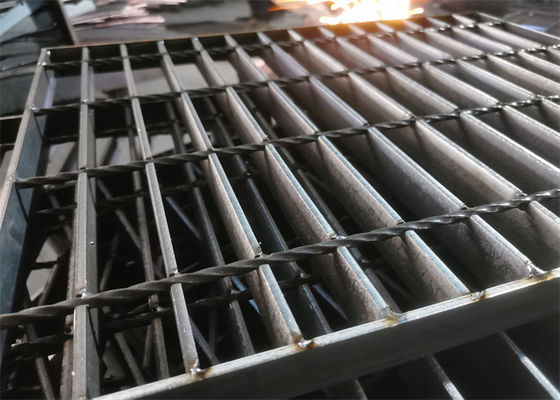 La estructura ligera galvanizó los paneles de acero de la rejilla abondona la tapadera para las escuelas