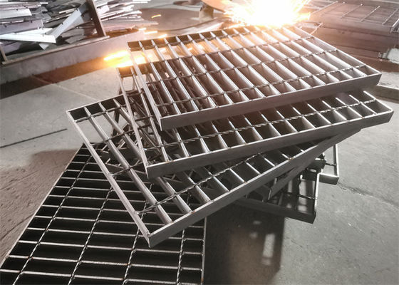 Galvanización gruesa de acero del electro de la prueba de la resbalón de la placa 8m m de la reja de la plataforma del taller