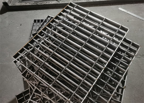 Resistencia a la corrosión de acero de la placa 50x4 milímetro el rallar de la plataforma del túnel de lavado