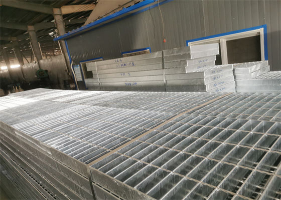 La plataforma anti del resbalón soldó con autógena la protección contra la corrosión de la reja 1000x6000m m de la barra de acero