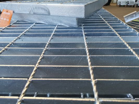 Patina la reja de acero galvanizada de la inmersión caliente de la prueba