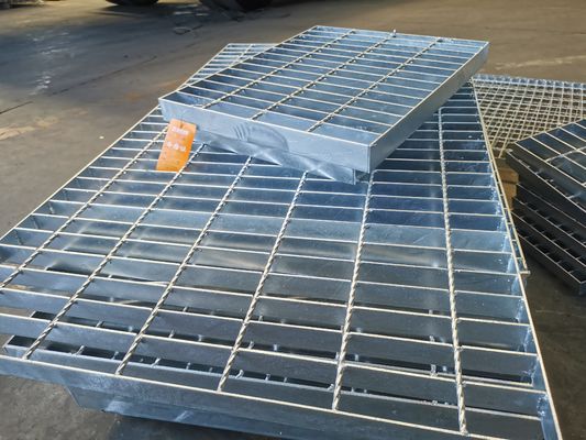 Disipación de calor de rejilla de acero ligera inoxidable de las pisadas de escalera