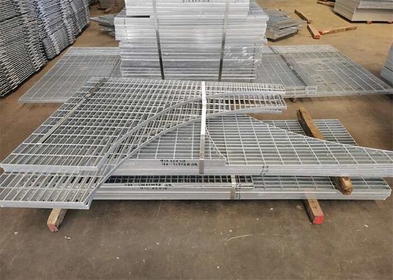 La inmersión caliente galvanizó las rejillas de acero de la calzada que rallaban forma modificada para requisitos particulares 25*3m m