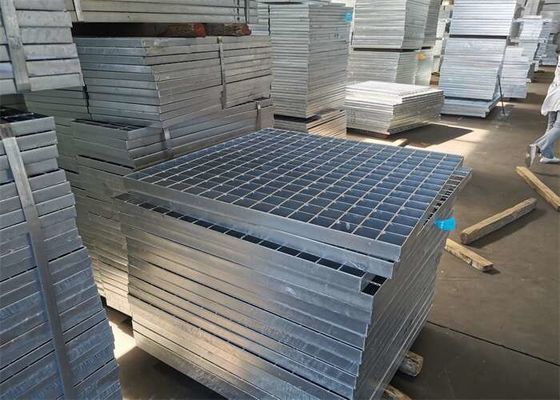 rejillas de rejilla de acero galvanizadas del metal de la calzada de la inmersión caliente de 20×5m m para las calzadas