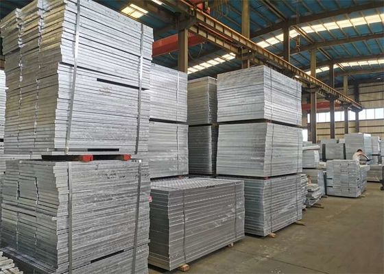 La calzada de acero gruesa del taller 5m m ralla la reja