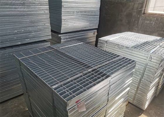Plataforma de aluminio de la reja de la calzada de la corrosión anti para la barandilla de la carretera