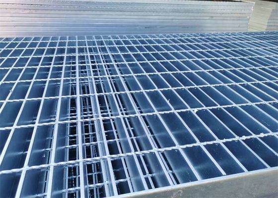 Plataforma de aluminio de la reja de la calzada de la corrosión anti para la barandilla de la carretera