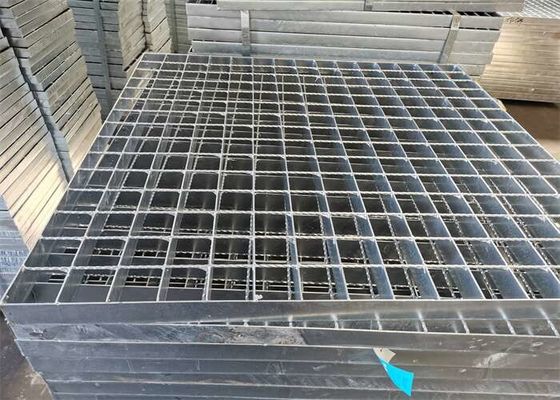 reja de acero gruesa de las pisadas de escalera del resbalón de 5m m no