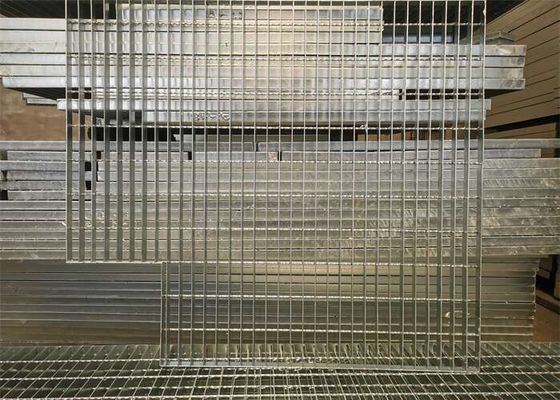 Plataforma de aluminio de la reja de la calzada de la corrosión anti para la barandilla de la carretera