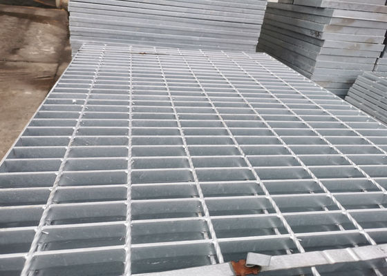La instalación fácil de la venta caliente de la fábrica galvanizó la reja de acero soldada con autógena para el conducto de desagüe