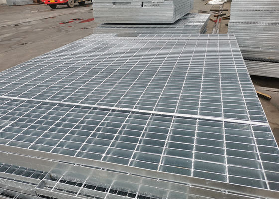 reja de acero soldada con autógena acera de acero galvanizada en baño caliente de la escalera de 1000mm*300m m