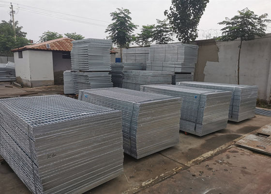 Reja de acero soldada con autógena resistencia peatonal de la resbalón del paso de la estructura de acero