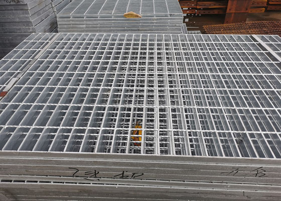 Acero con poco carbono galvanizado drenaje de la rejilla Q345 del dren del puente de la construcción