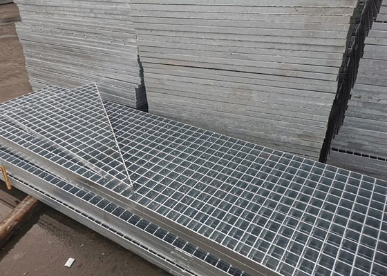 2 metros de la anchura de reja ligera de la calzada pulverizan la soldadura de presión de capa