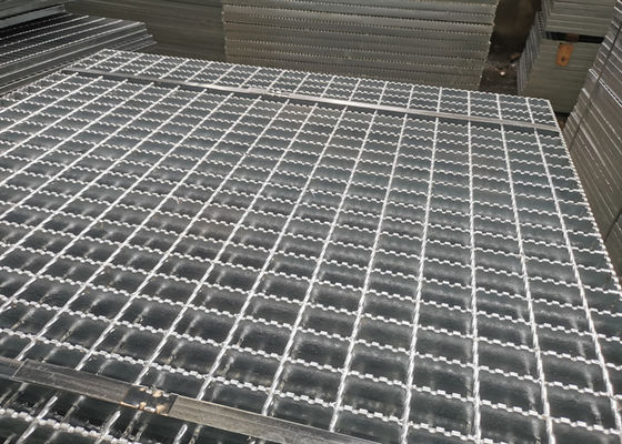 Tipo anti de acero 7m m de la barra plana de la plataforma de la reja del metal del moho Q235 gruesos