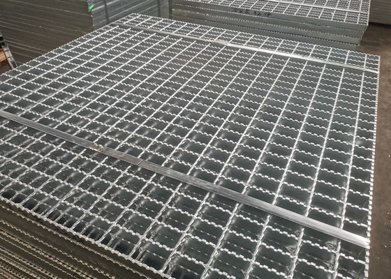 Corrosivo anti de acero galvanizado de la reja Q345 de la plataforma de la inmersión caliente para la central eléctrica
