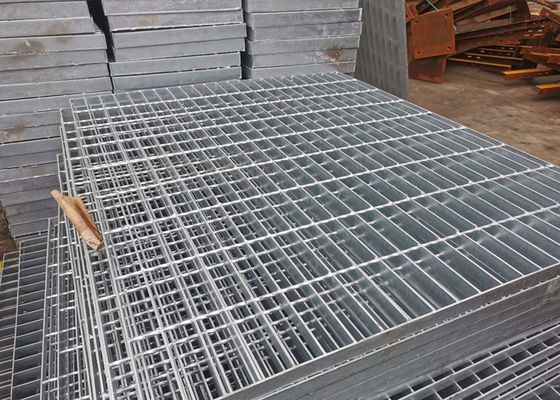 No patina la plataforma galvanizada resistente 75x10m m de la reja de la calzada