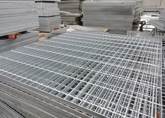 No patina la plataforma galvanizada resistente 75x10m m de la reja de la calzada