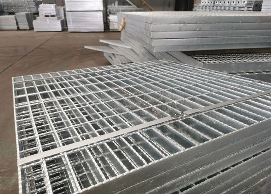 rejilla de acero inoxidable galvanizada al aire libre de la reja S275JR 304 de la inmersión caliente de la altura de 40m m