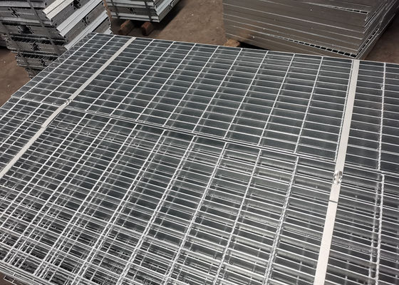 No deslice la inmersión caliente Q345 galvanizó la reja de acero para el pavimento del puente