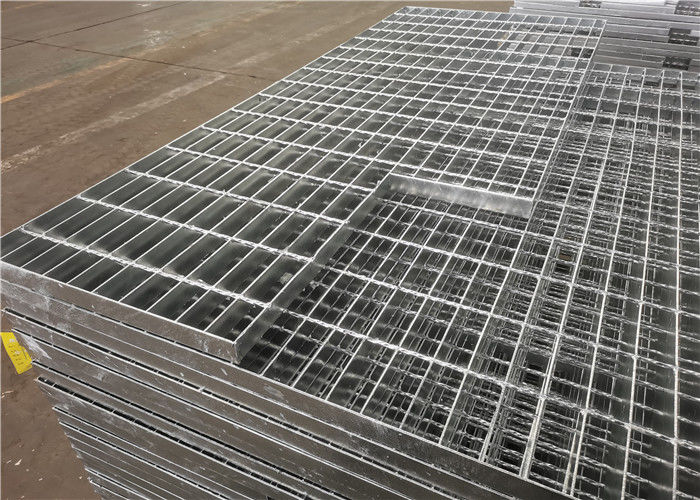 la inmersión caliente de acero de carbono de 6m m galvanizó la reja de acero yo tipo hoja